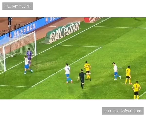 山东泰山3-1击败天津津门虎，克雷桑完成帽子戏法